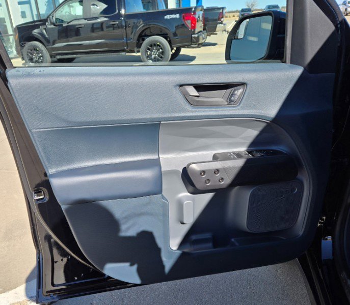 New 2025 Ford Maverick XLT w/ XLT Luxury Package image 10