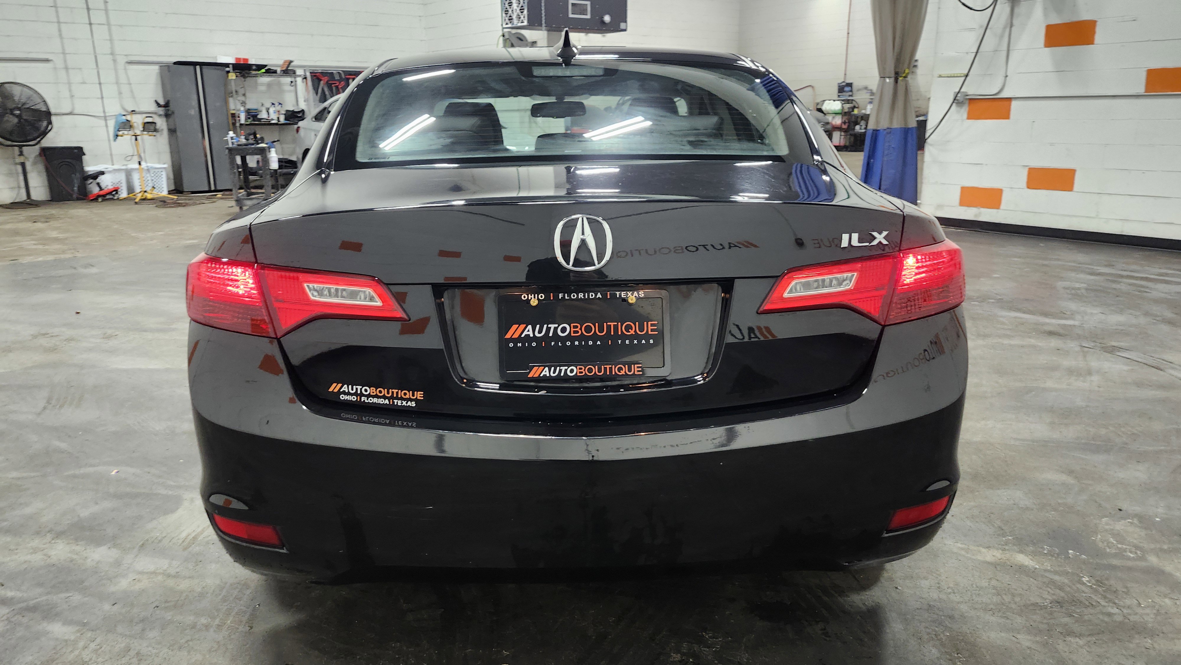 Used 2013 Acura ILX w/ Technology Package image 16