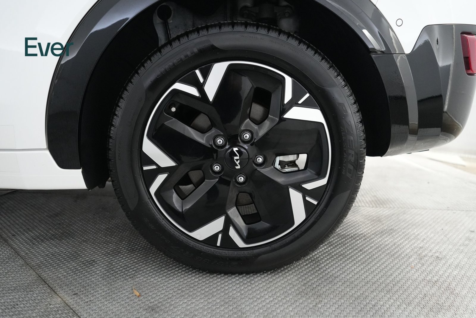 Used 2023 Kia Niro Wave FWD image 9