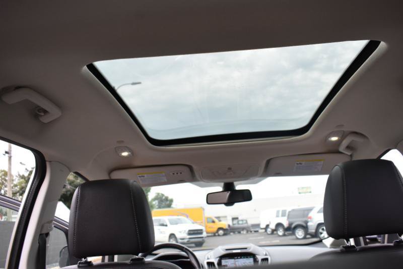 Used 2015 Ford C-MAX Energi SEL w/ Equipment Group 303A FWD image 25
