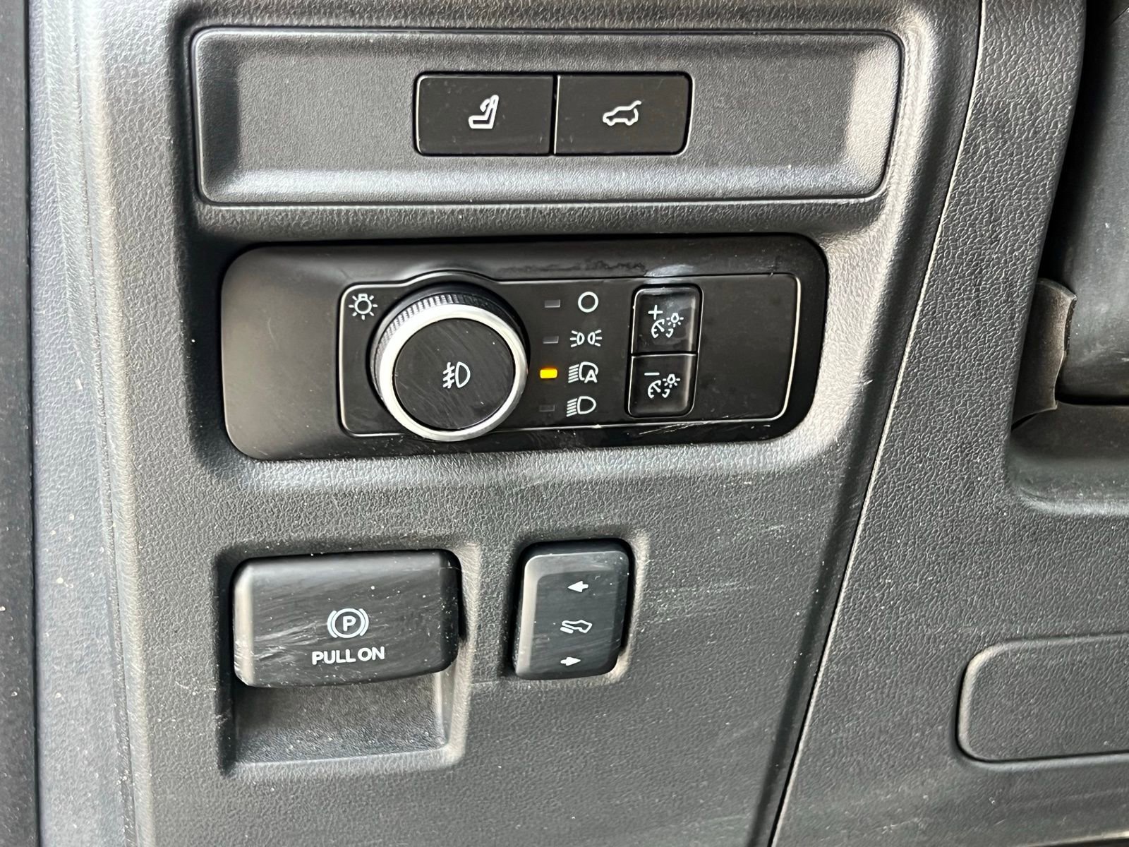 Used 2024 Ford Expedition Limited RWD image 32