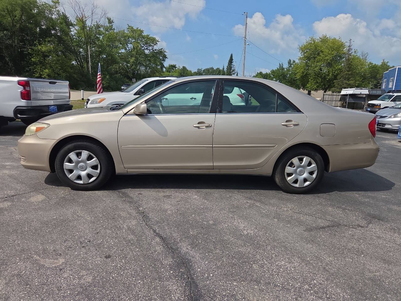 Used 2004 Toyota Camry LE FWD image 3