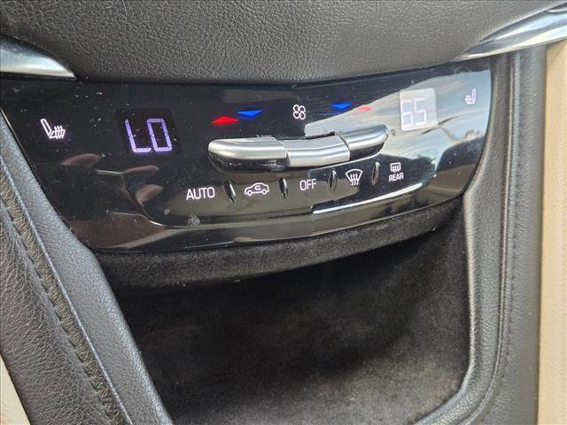 Used 2018 Cadillac XT5 Luxury w/ Driver Awareness Package image 14