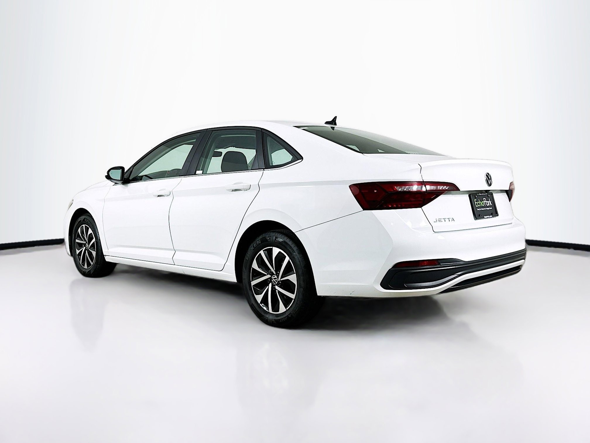 Used 2024 Volkswagen Jetta S image 5