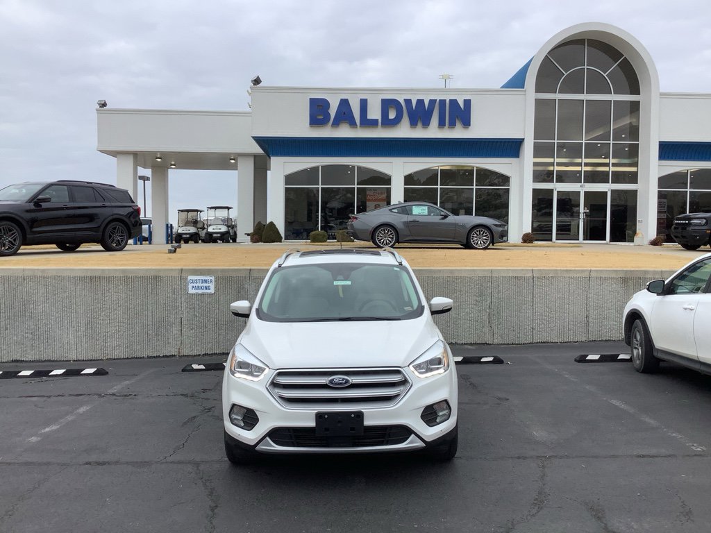 Used 2019 Ford Escape Titanium image 2
