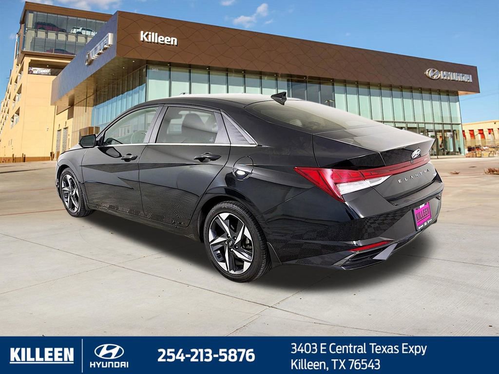 Used 2023 Hyundai Elantra Limited FWD image 5