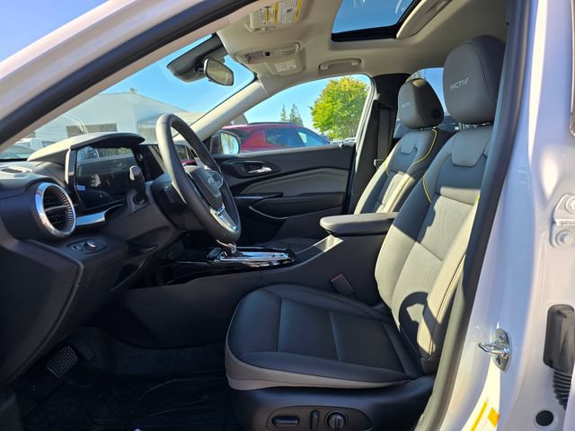 New 2026 Chevrolet Trax ACTIV w/ Sunroof Package FWD image 20