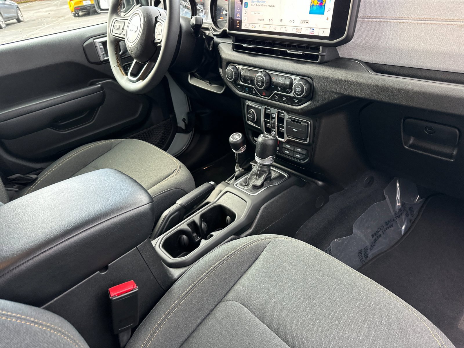 Used 2024 Jeep Wrangler Unlimited w/ Convenience Group image 15