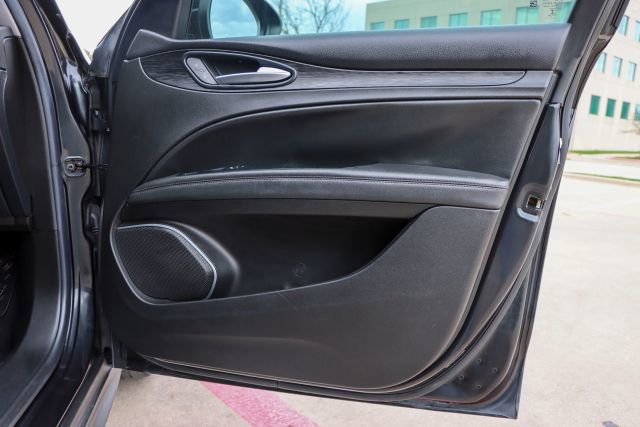 Used 2018 Alfa Romeo Stelvio AWD image 7