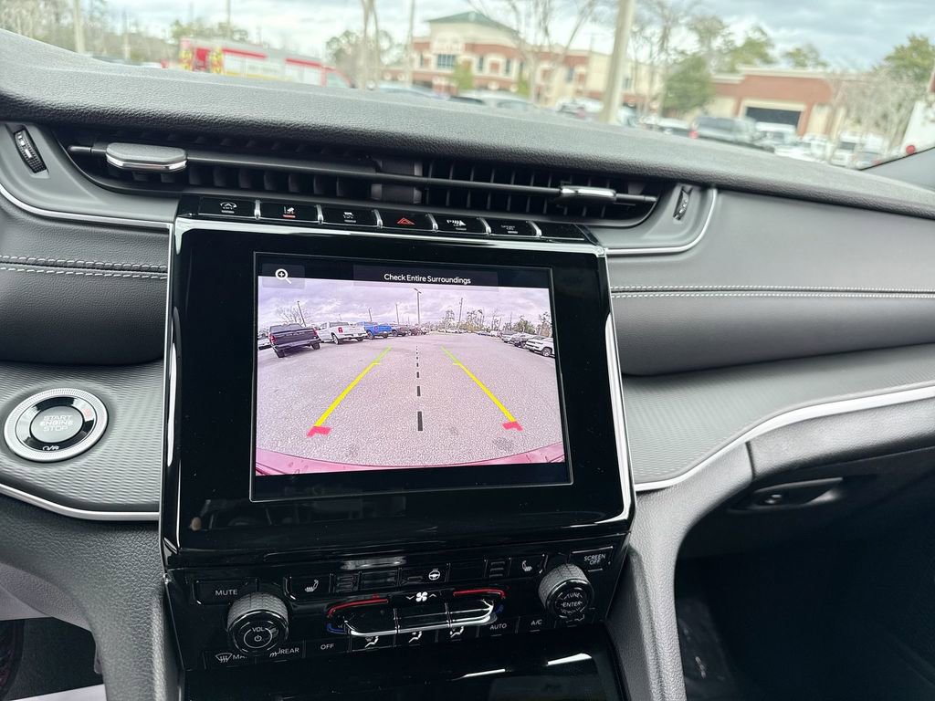 New 2026 Jeep Grand Cherokee Laredo image 24