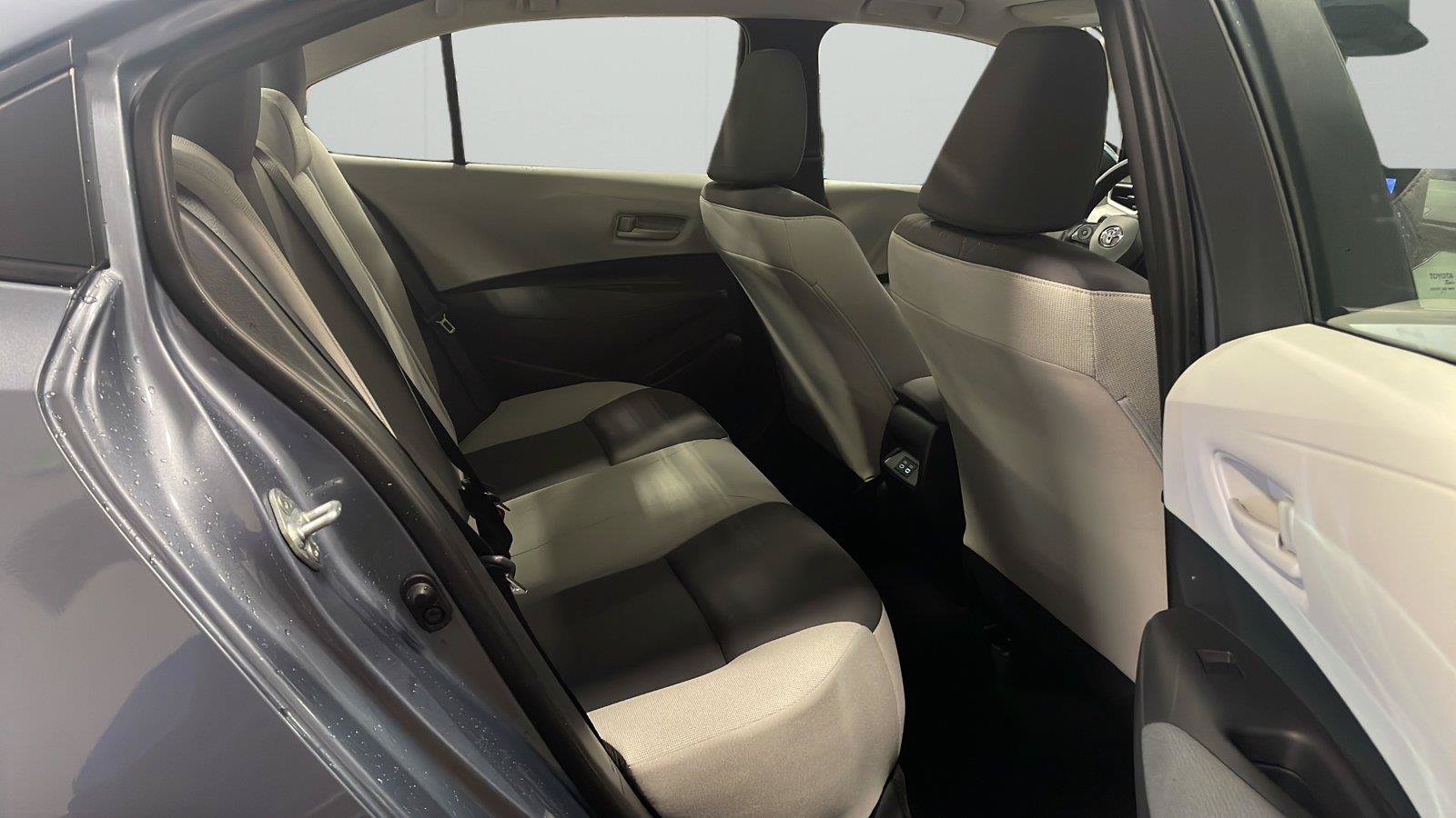 Used 2024 Toyota Corolla LE FWD image 13