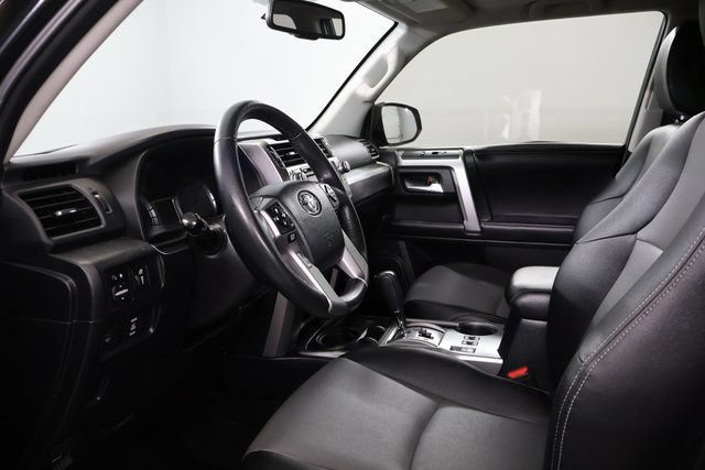 Used 2018 Toyota 4Runner SR5 Premium RWD image 11