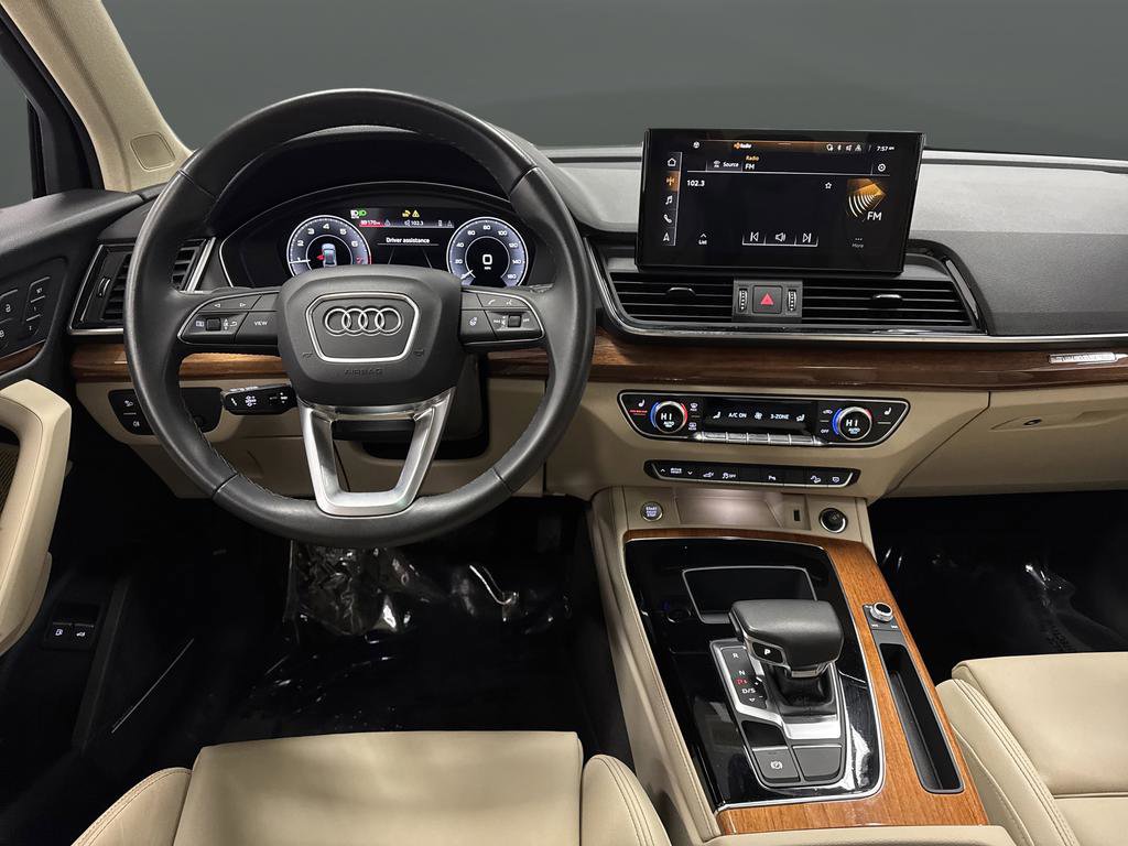 Used 2023 Audi Q5 e Premium Plus w/ Premium Plus Package image 5