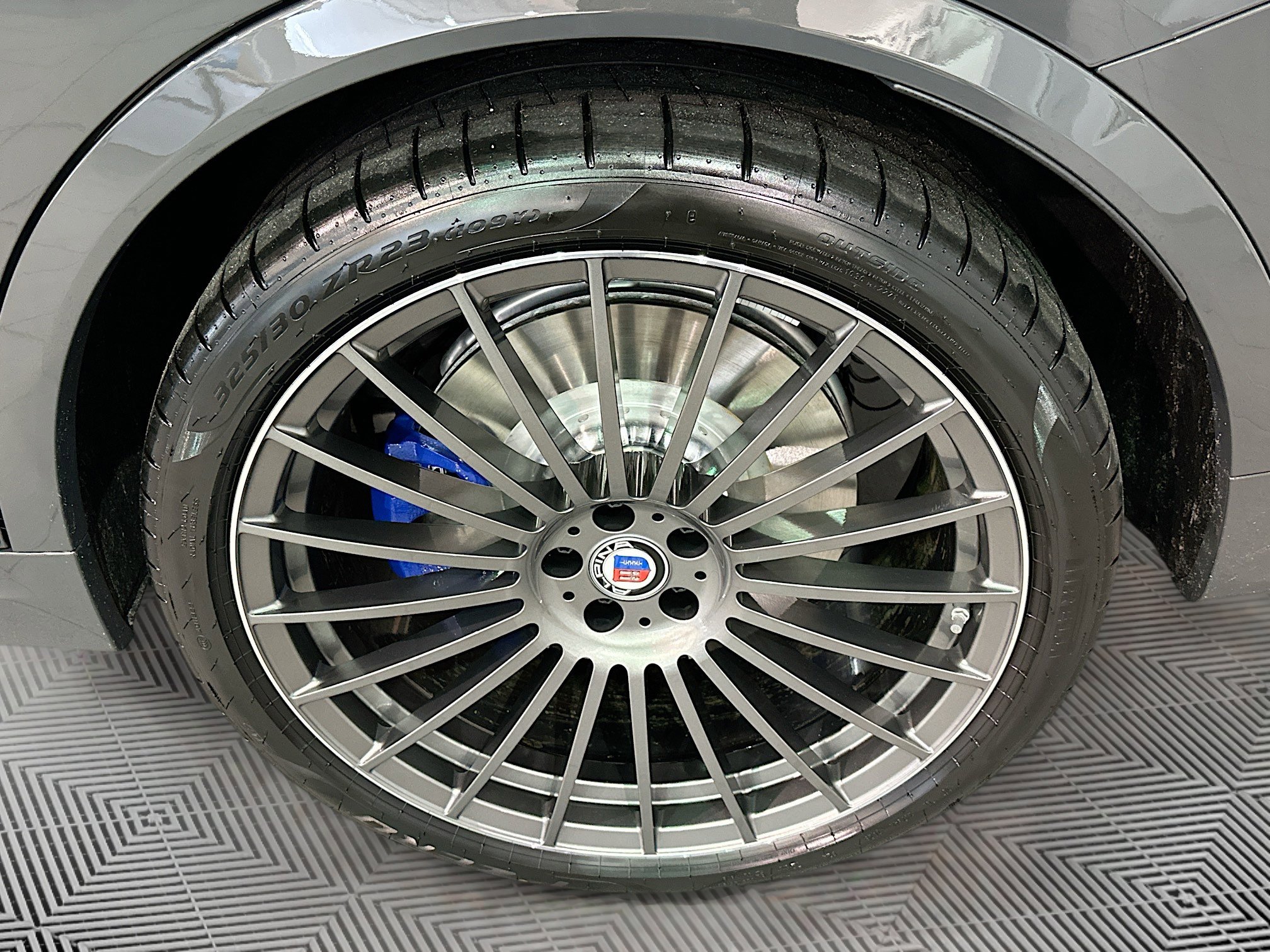 New 2026 BMW ALPINA XB7 image 23