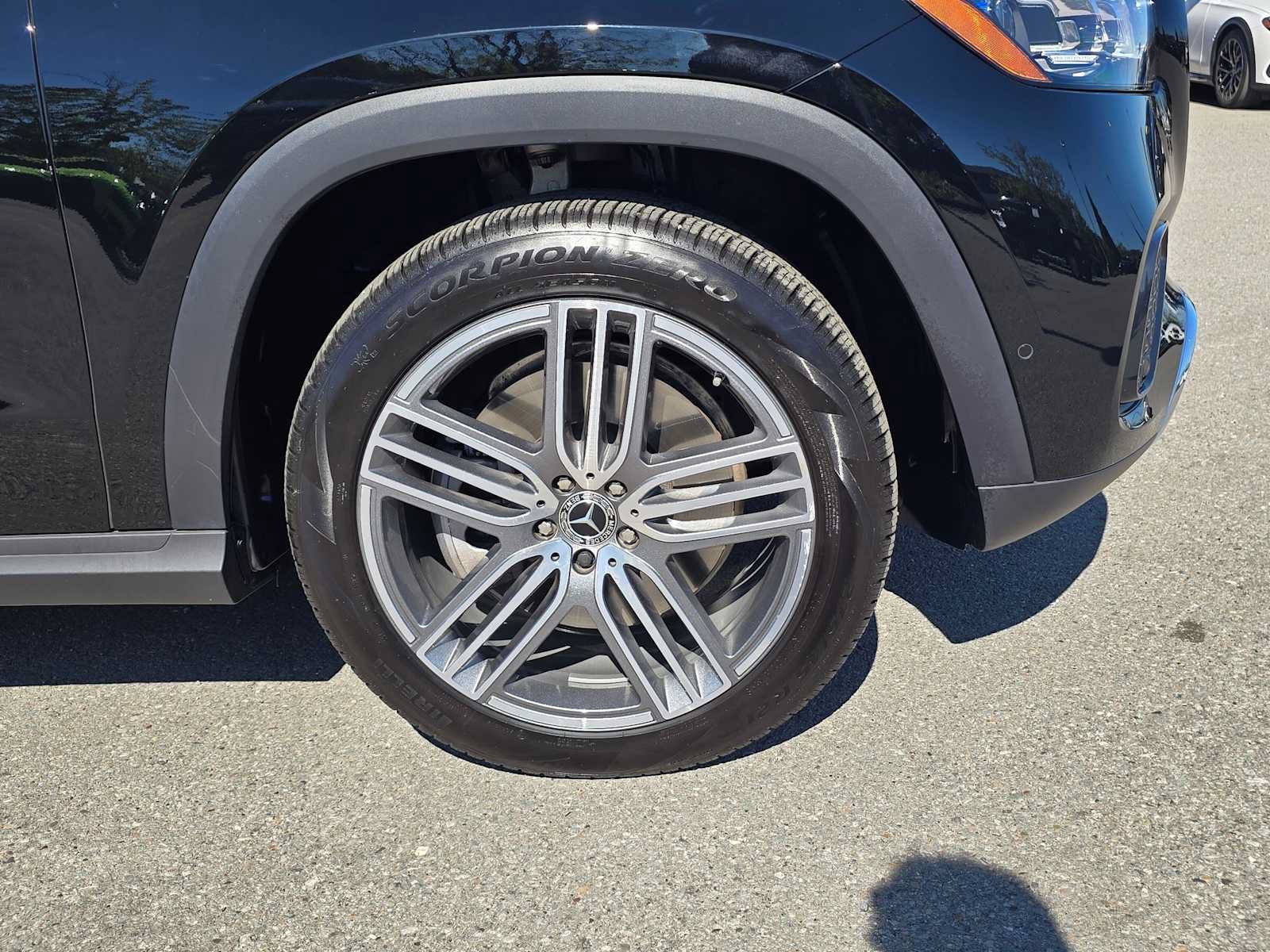 Used 2026 Mercedes-Benz GLS 450 4MATIC image 11