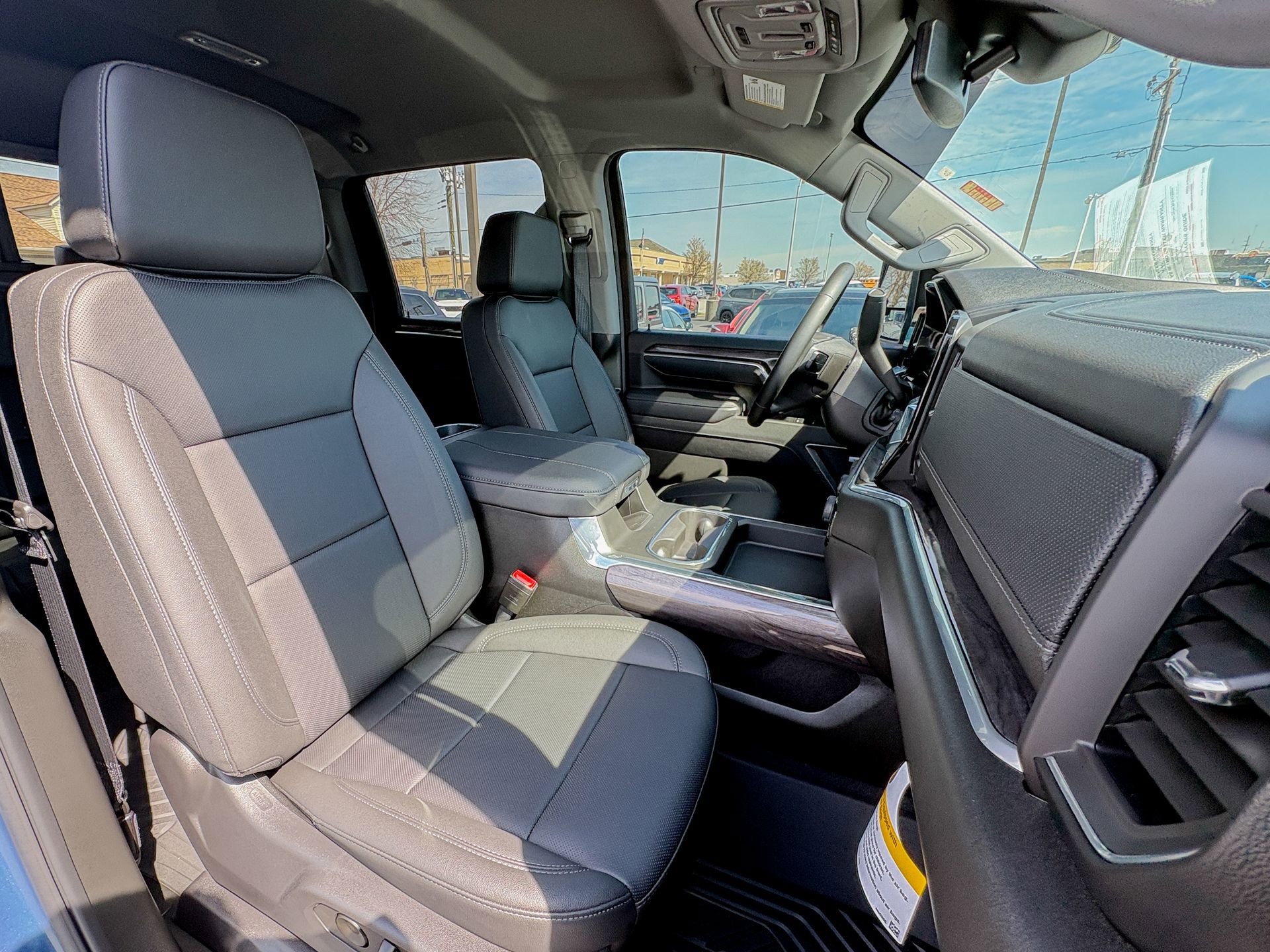 Used 2025 Chevrolet Silverado 2500 LTZ w/ LTZ Plus Package image 24