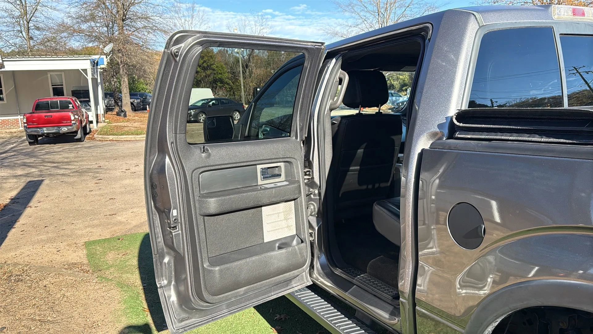 Used 2014 Ford F150 FX4 w/ Equipment Group 402A Luxury image 20