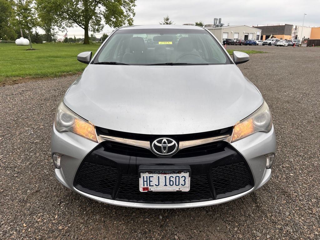 Used 2017 Toyota Camry SE FWD image 2