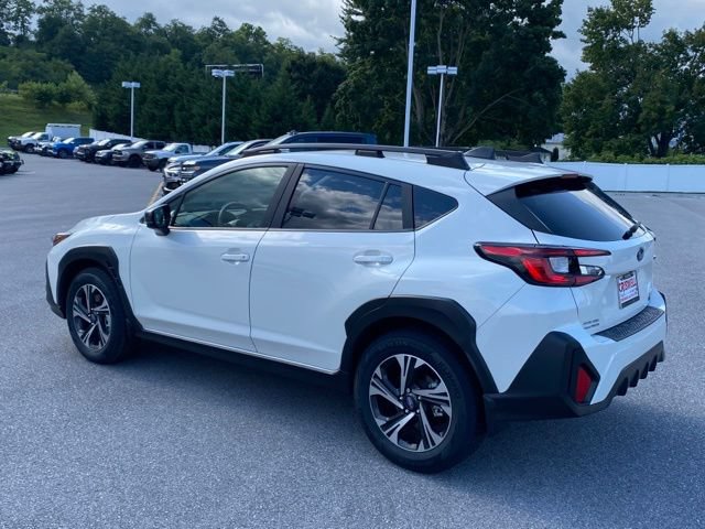 Used 2024 Subaru Crosstrek 2.0i Premium AWD/4WD image 3