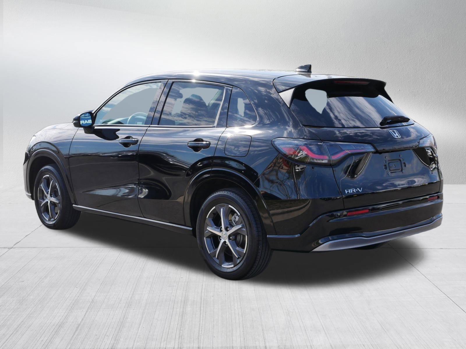Used 2023 Honda HR-V EX-L image 5