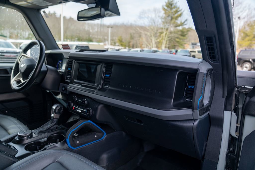 Used 2022 Ford Bronco Black Diamond image 11
