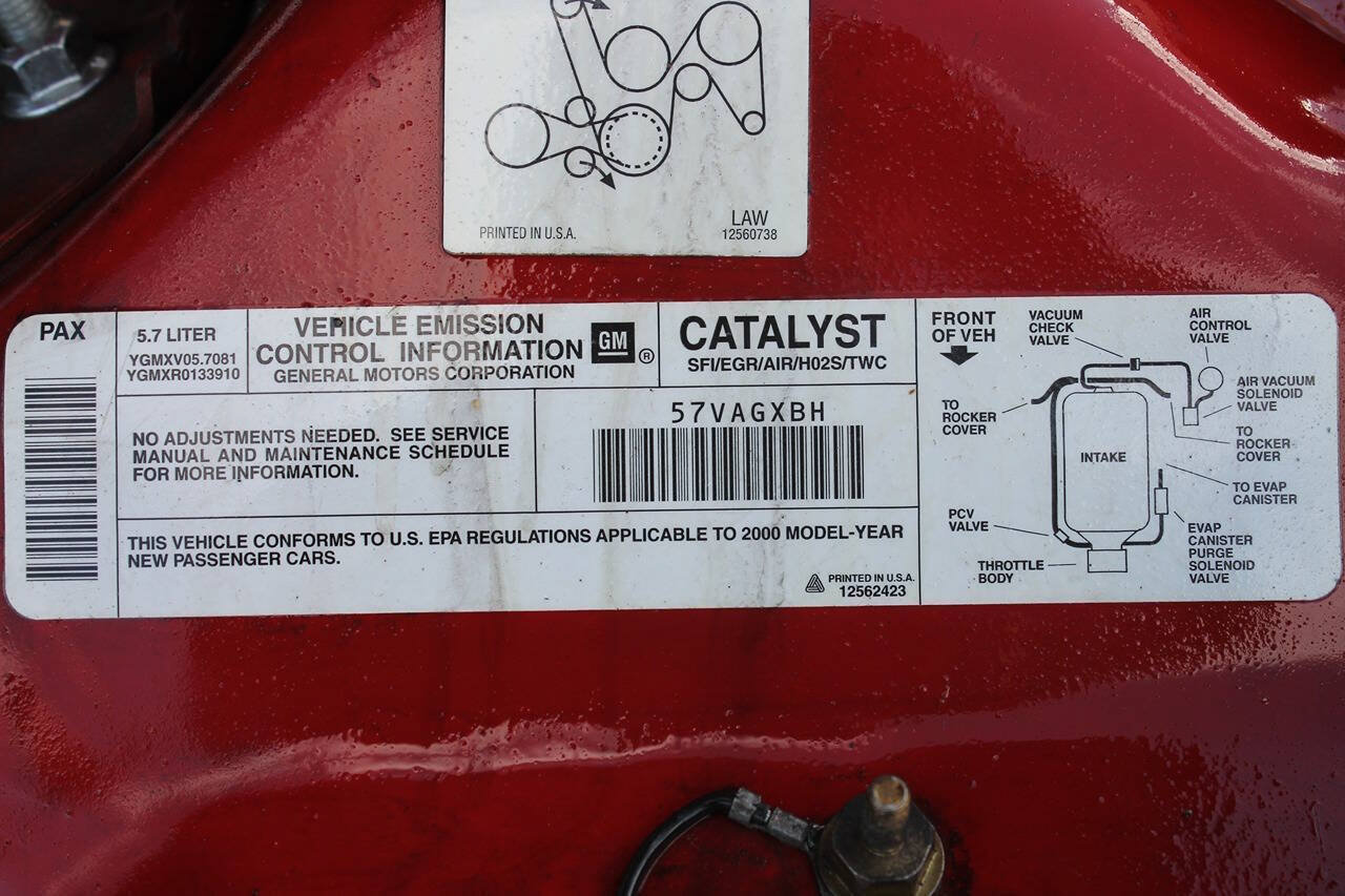 Used 2000 Pontiac Firebird Formula w/ Security Pkg RWD image 17