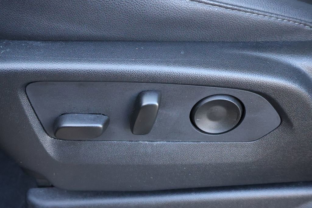 Certified 2023 Chevrolet Tahoe Z71 w/ Luxury Package image 34