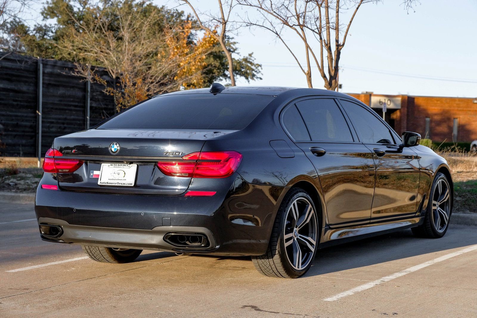 Used 2016 BMW 750i xDrive image 10