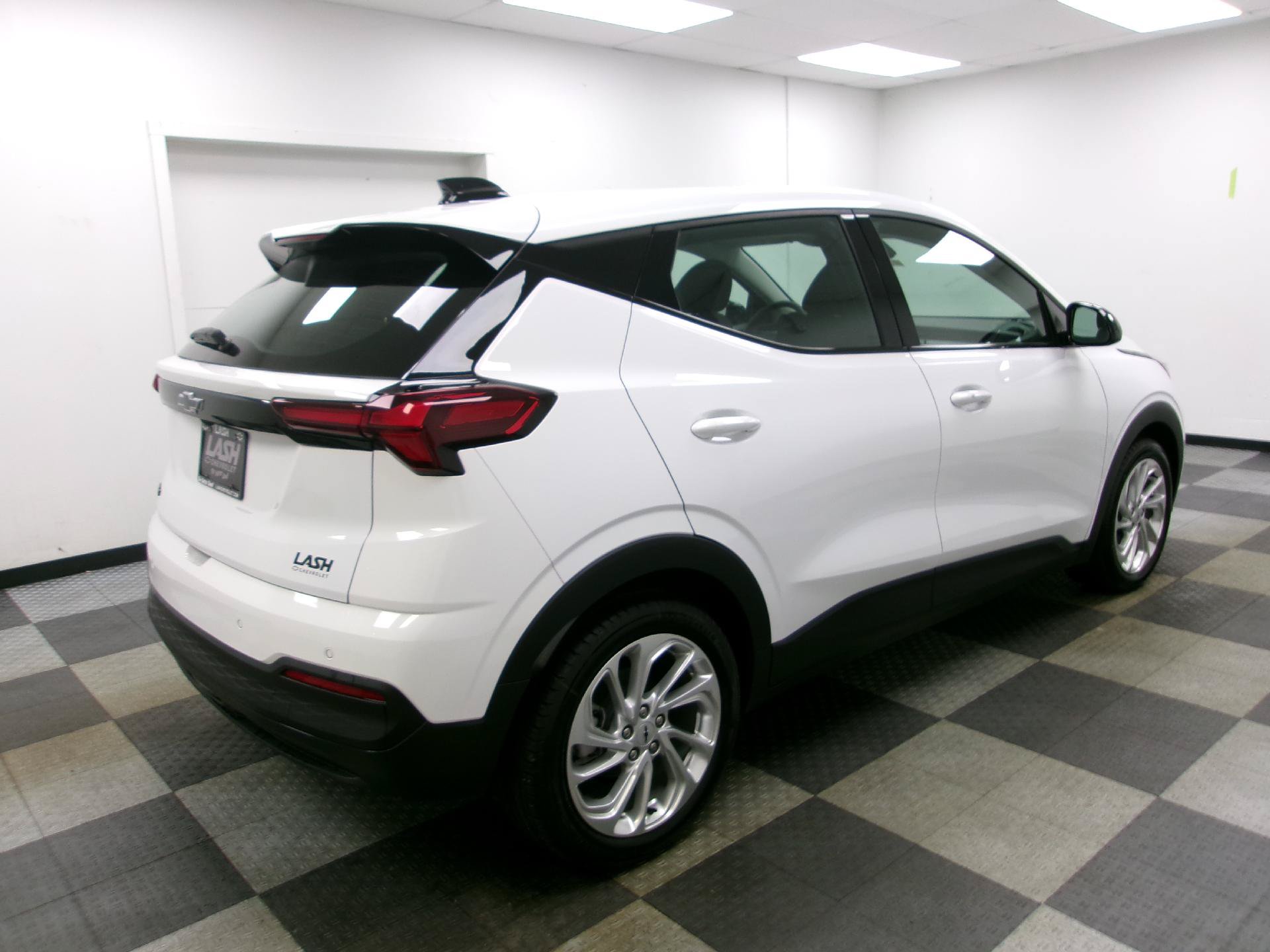 New 2027 Chevrolet Bolt LT w/ Comfort Package FWD image 13