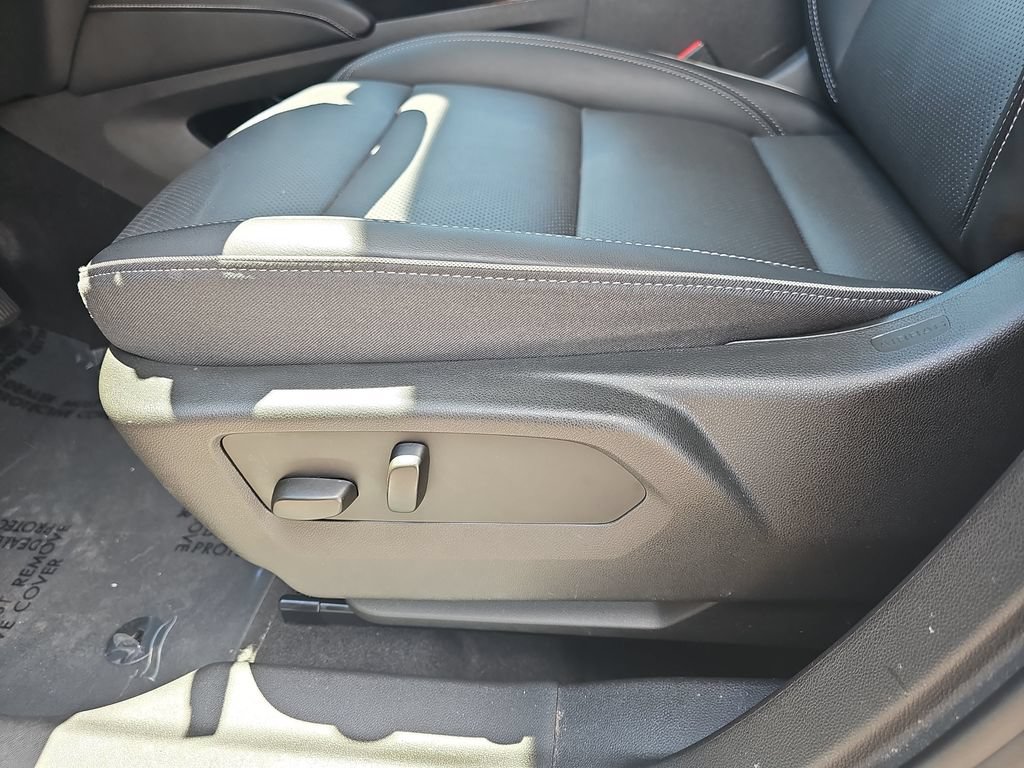 Certified 2023 Buick Envision Essence AWD/4WD image 34