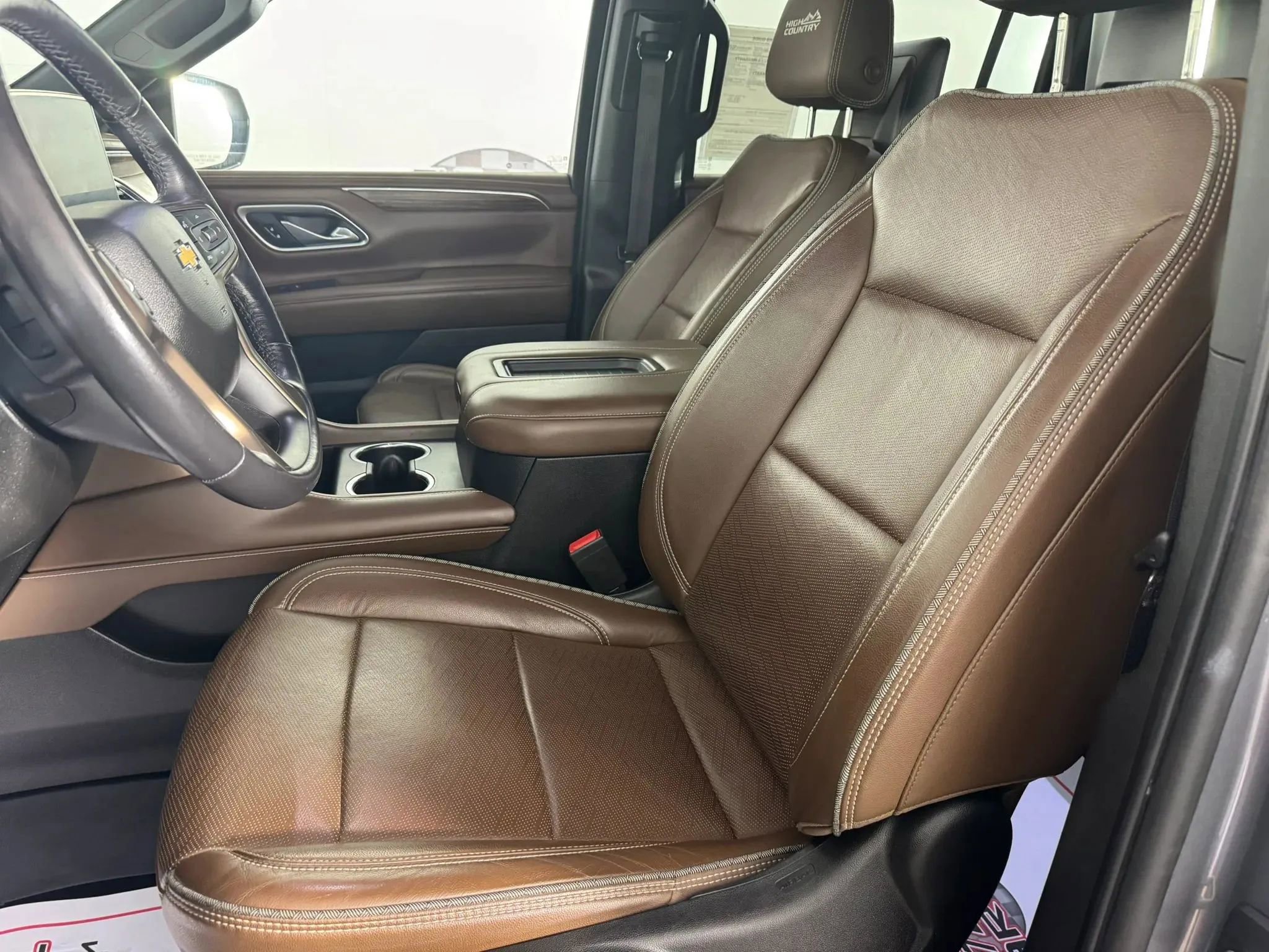 Used 2021 Chevrolet Suburban High Country w/ Premium Package AWD/4WD image 36