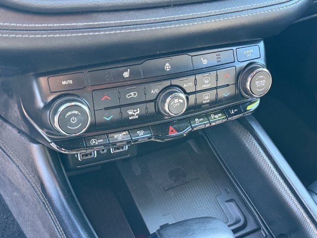 Used 2022 Dodge Durango GT AWD/4WD image 18