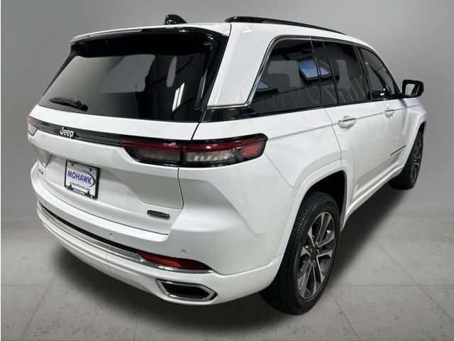 Used 2023 Jeep Grand Cherokee Overland AWD/4WD image 5