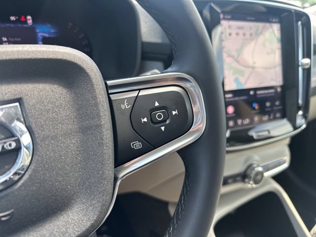 Certified 2023 Volvo XC40 B5 Plus w/ Climate Package AWD/4WD image 25