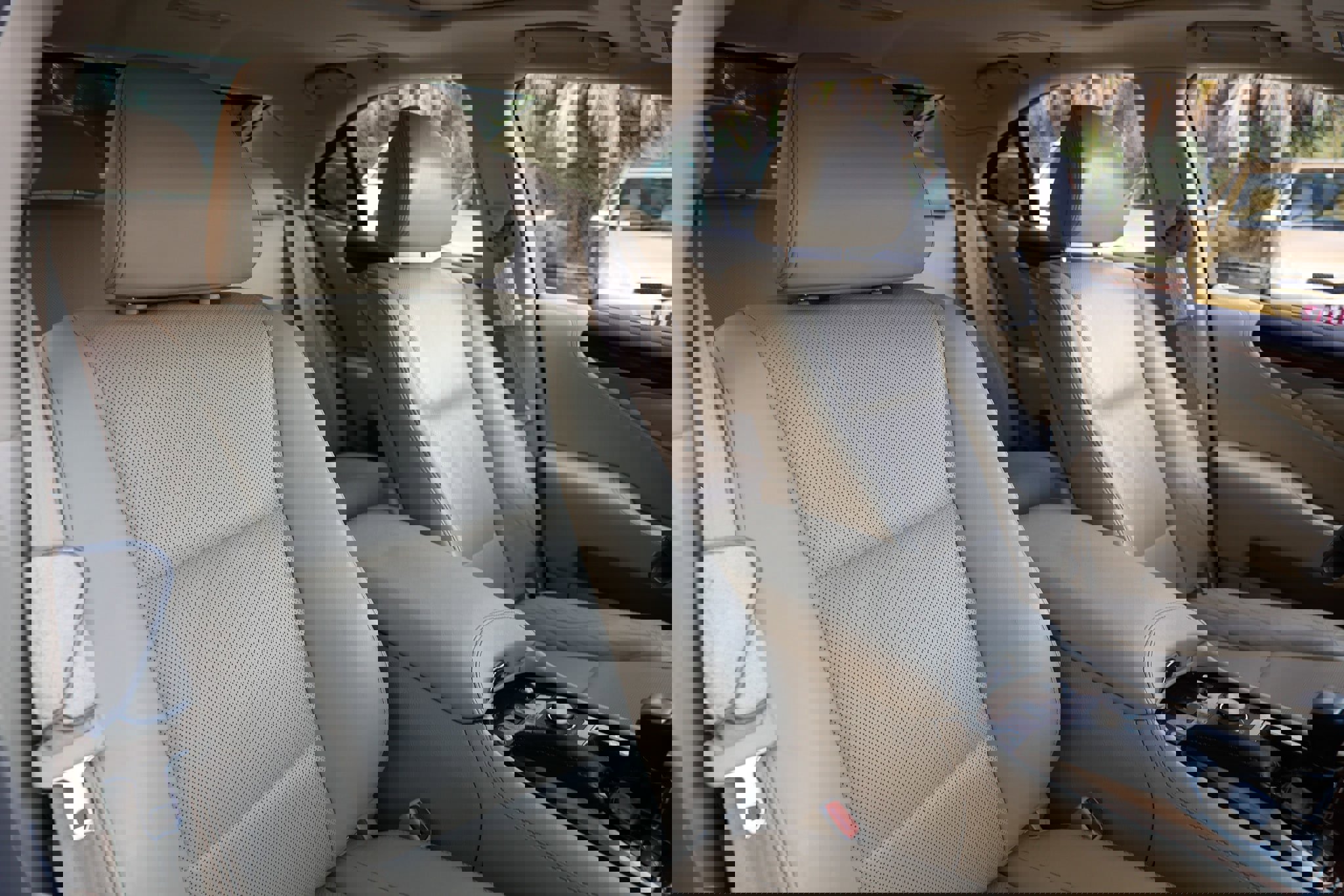 Used 2015 Lexus LS 460 image 19