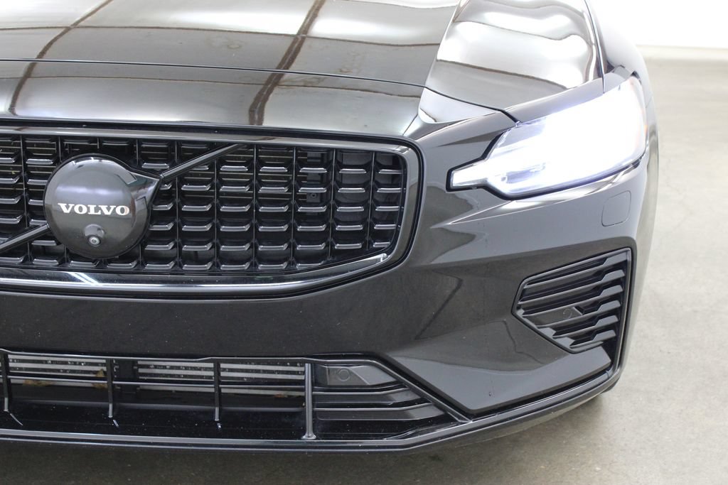 Certified 2024 Volvo S60 T8 Plus w/ Climate Package AWD/4WD image 8