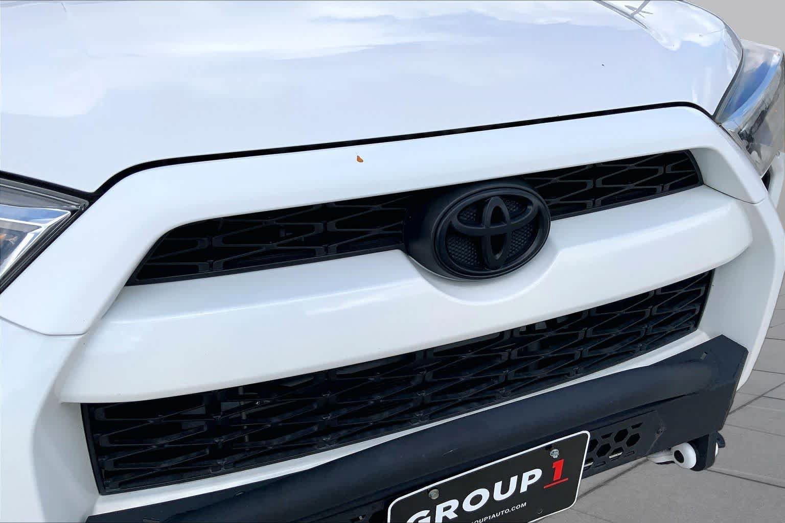 Used 2018 Toyota 4Runner SR5 Premium AWD/4WD image 28