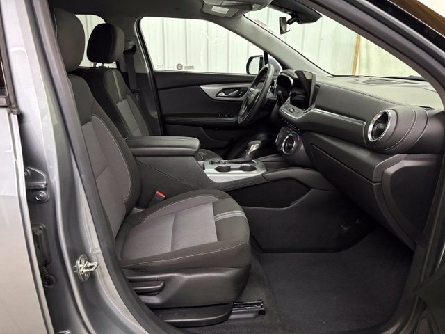 Used 2025 Chevrolet Blazer LT FWD image 23
