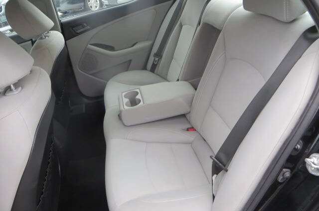 Used 2013 Kia Optima LX image 30