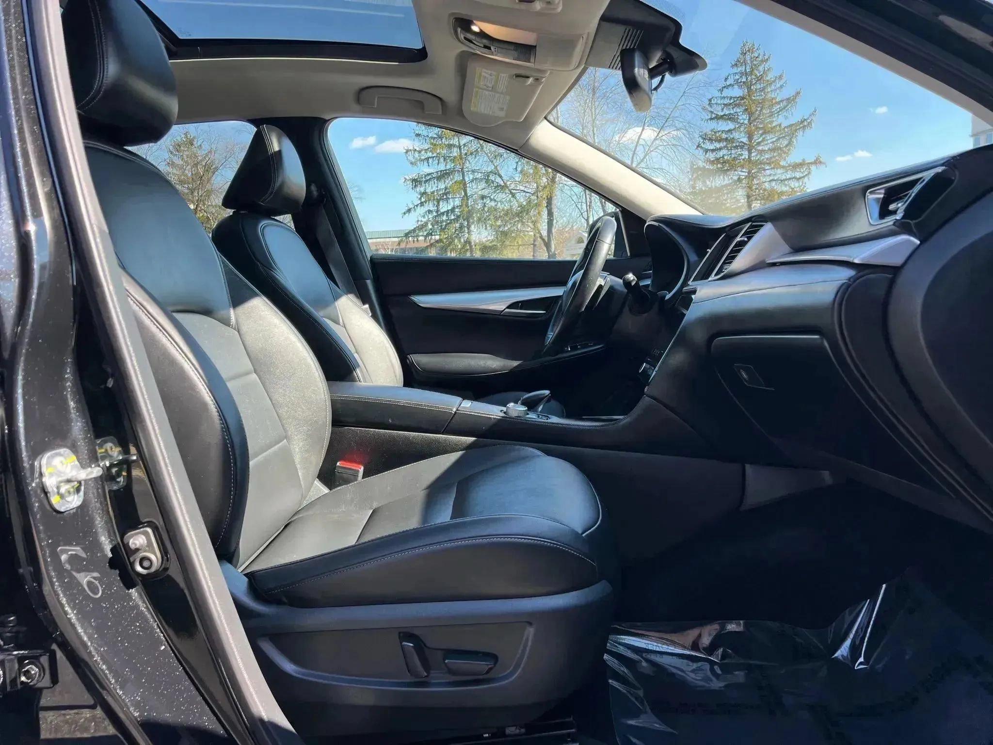Used 2021 INFINITI QX50 Essential AWD/4WD image 18