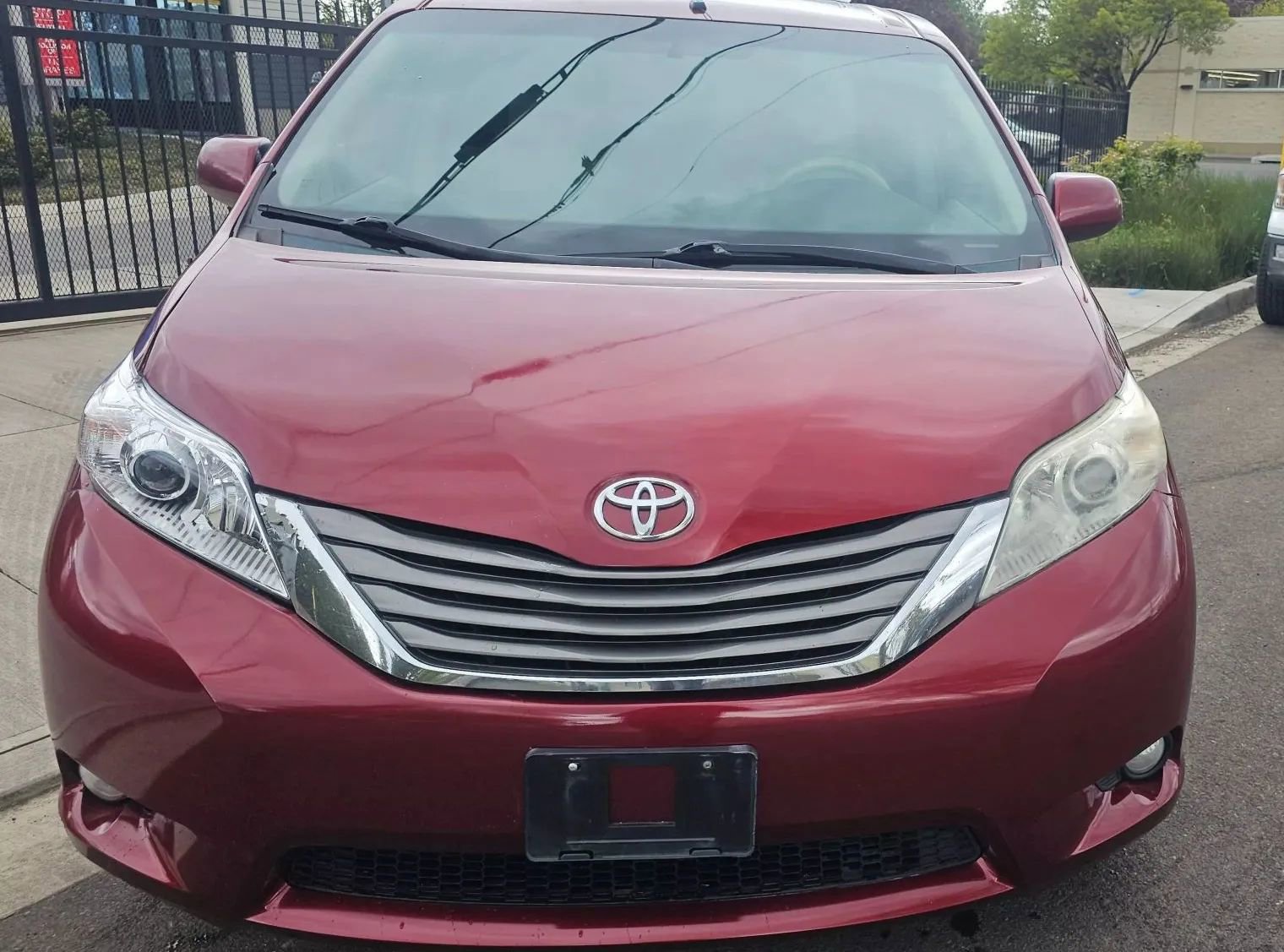 Used 2011 Toyota Sienna XLE