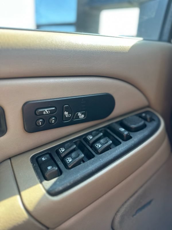 Used 2006 Chevrolet Silverado 3500 LT w/ Heavy-Duty Power Package AWD/4WD image 15