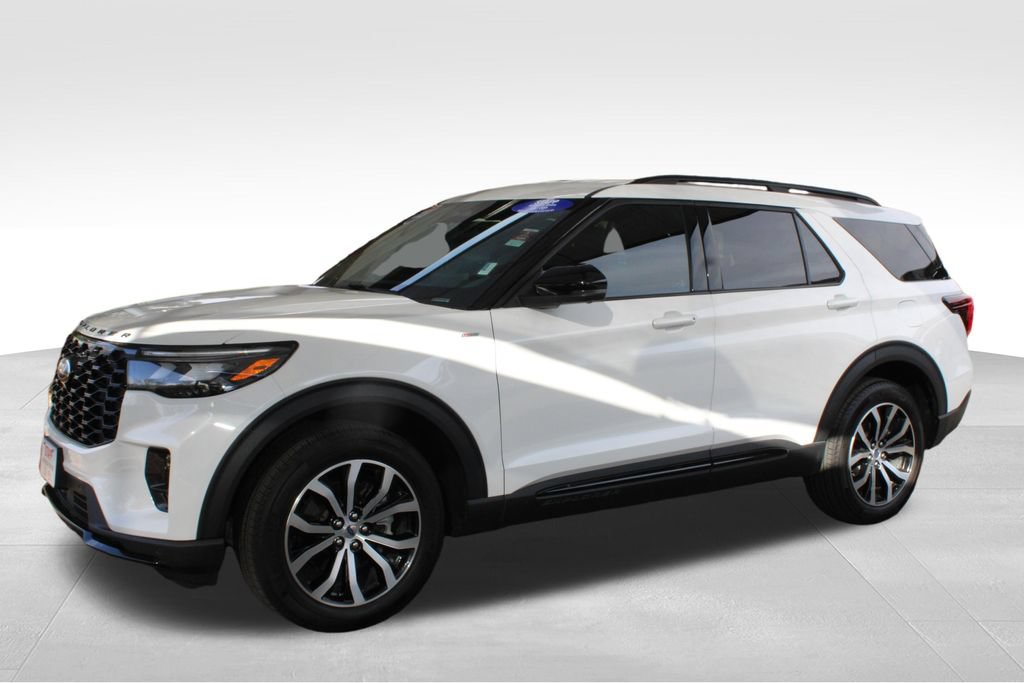 Used 2025 Ford Explorer ST-Line AWD/4WD image 10