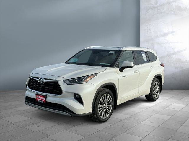 Certified 2021 Toyota Highlander Platinum AWD/4WD image 1