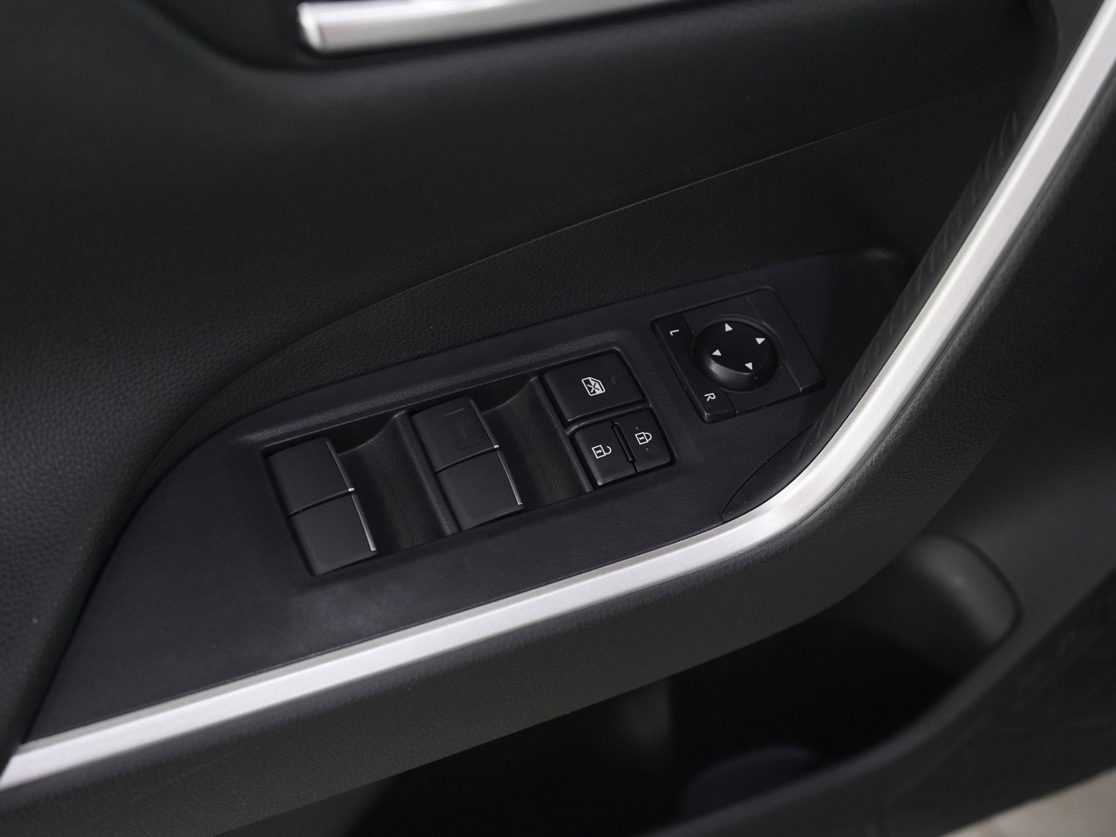 Used 2020 Toyota RAV4 XSE image 20