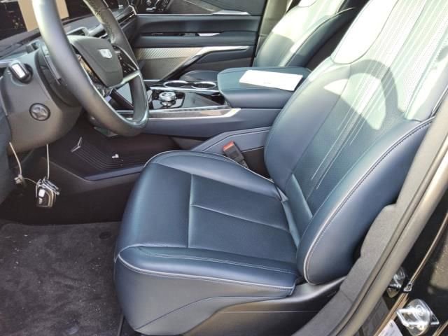 Used 2025 Cadillac Escalade IQ Sport 2 AWD/4WD image 6