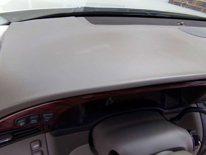 Used 2003 Cadillac De Ville Sedan w/ Comfort & Convenience Package image 39