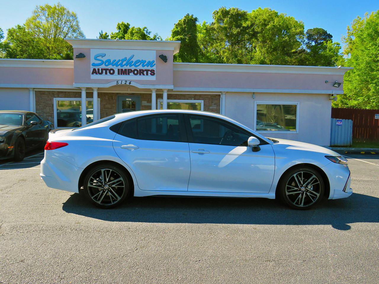 Used 2025 Toyota Camry LE image 6