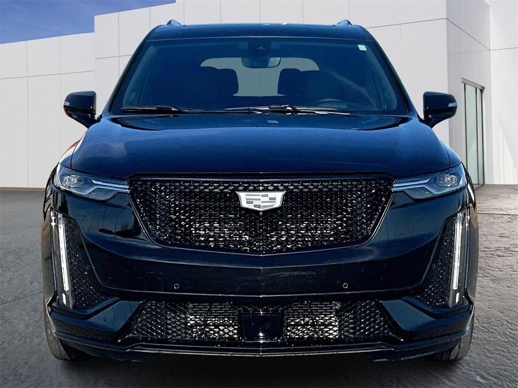 Used 2023 Cadillac XT6 Sport w/ LPO, ONYX Package image 10