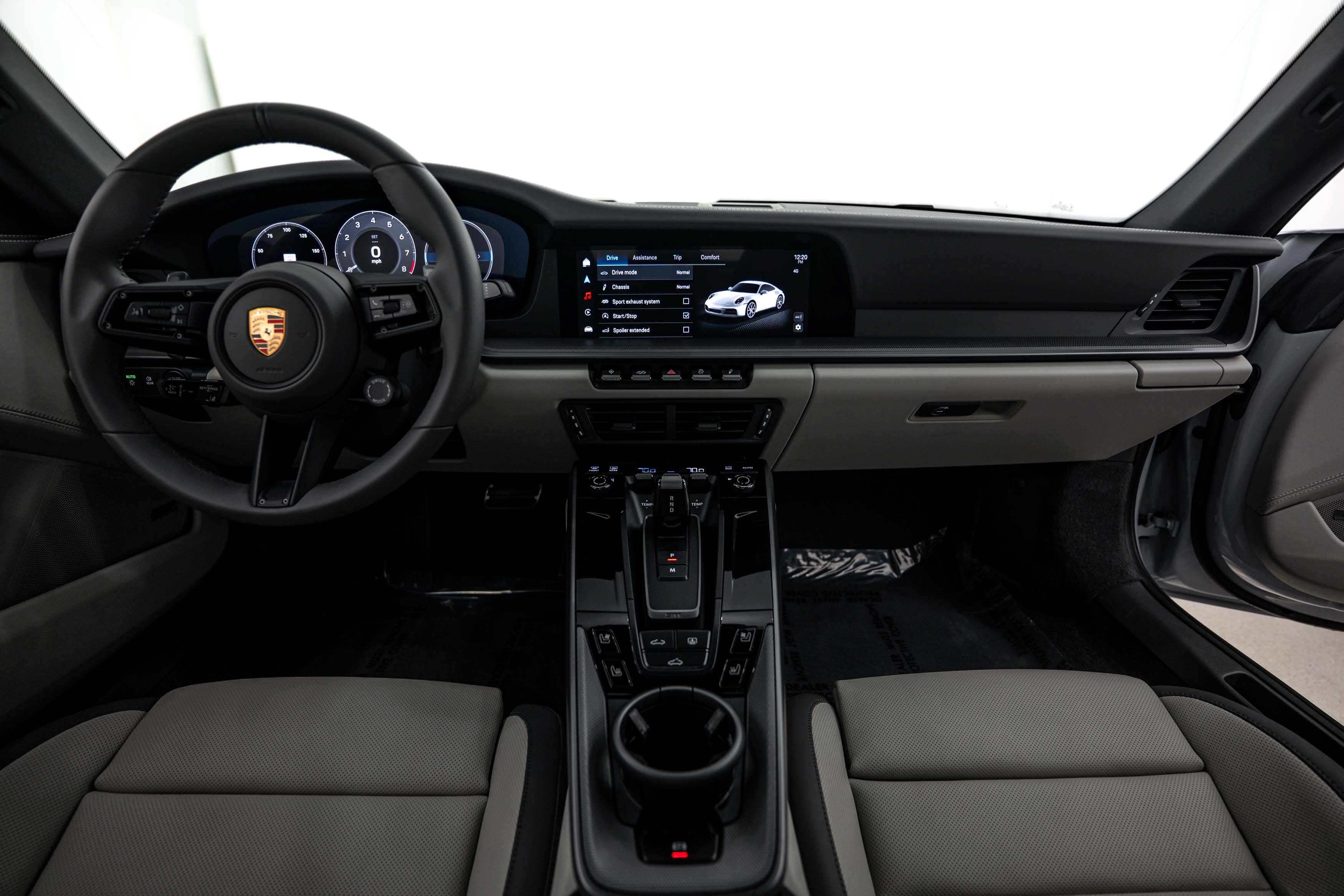 Certified 2025 Porsche 911 Carrera RWD image 15